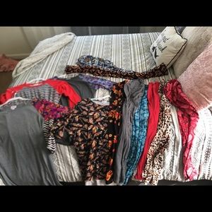 Lot of 13 lularoe items